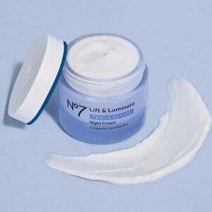 No7 Lift and Luminate Triple
Action Night Cream New Full Size 1.69 oz